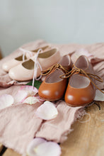 The most beautiful Mary Jane shoe design! Handmade with the highest quality leather in a lovely neutral tan colour and matching cotton laces. Girl shoes. Wholesale. Made in Spain.