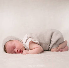 Knitted Bonnet in Grey