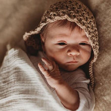 Baby Scalloped Knitted Bonnet - Champagne
