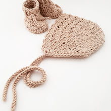 Baby Scalloped Knitted Bonnet - Champagne