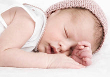 Knitted Bonnet Vintage Pink