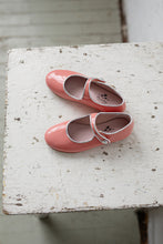 The sweetest Patent Leather Mary Jane Shoes in a beautiful bright colour and elegant silver trimming details! Made with the finest locally sourced Spanish leather, butterly soft and amazing quality! Wholesale. Girl shoes. Flower girl. Special occasions. Made in Spain.