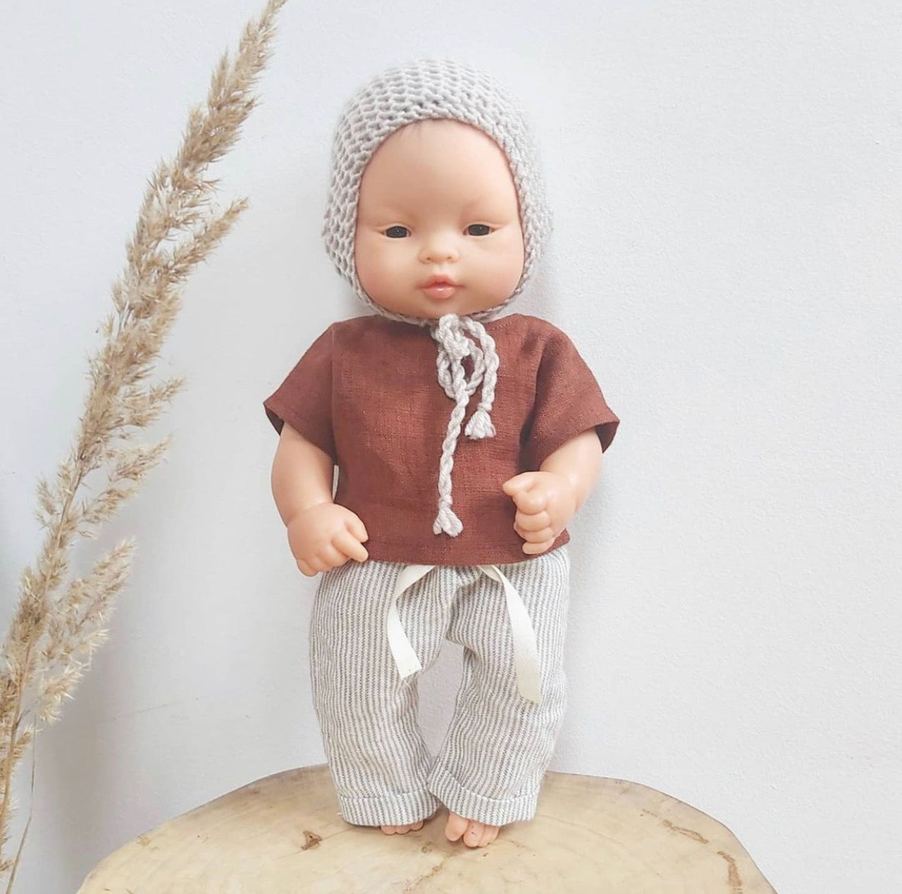 Make your little one's day with this divine doll's outfit today. Our dolls clothing is super adorable and of amazing quality, will absolutely melt your heart. Gorgeous handmade linen top and pants set beautiful quality and fabric is divine, so well made! Miniland doll outfit clothes. Paola Reina. Olivia Ann kids