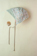 Reversible Flower Peaked Bonnet (SALE 50% OFF)