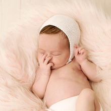 Knitted Bonnet in White