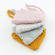 This cosy, textured pixie bonnet is hand knitted in Europe, specially designed for the 21 cm dolls, but can fit dolls around 21 - 30cm ( 8 - 11 inch) Baby Miniland or similar.
