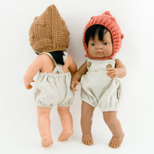 This cosy, textured doll bonnet is hand knitted in Europe, specially designed for the 38 cm dolls, but can fit dolls around 34 - 40 cm (13 - 15 inch) Miniland, Minikane, Paola Reina Gordis etc, has beautiful pixie shape with lovely popcorn details, just adorable!