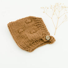 This cosy, textured doll bonnet is hand knitted in Europe, specially designed for the 38 cm dolls, but can fit dolls around 34 - 40 cm (13 - 15 inch) Miniland, Minikane, Paola Reina Gordis etc, has beautiful pixie shape with lovely popcorn details, just adorable!