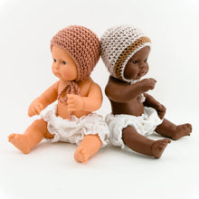 This cosy bonnet is hand knitted in Europe, specially designed for the 32 cm dolls, can fit dolls around 30 - 34 cm (11- 13 inch) Miniland, Minikane, Paola Reina Gordis and similar.