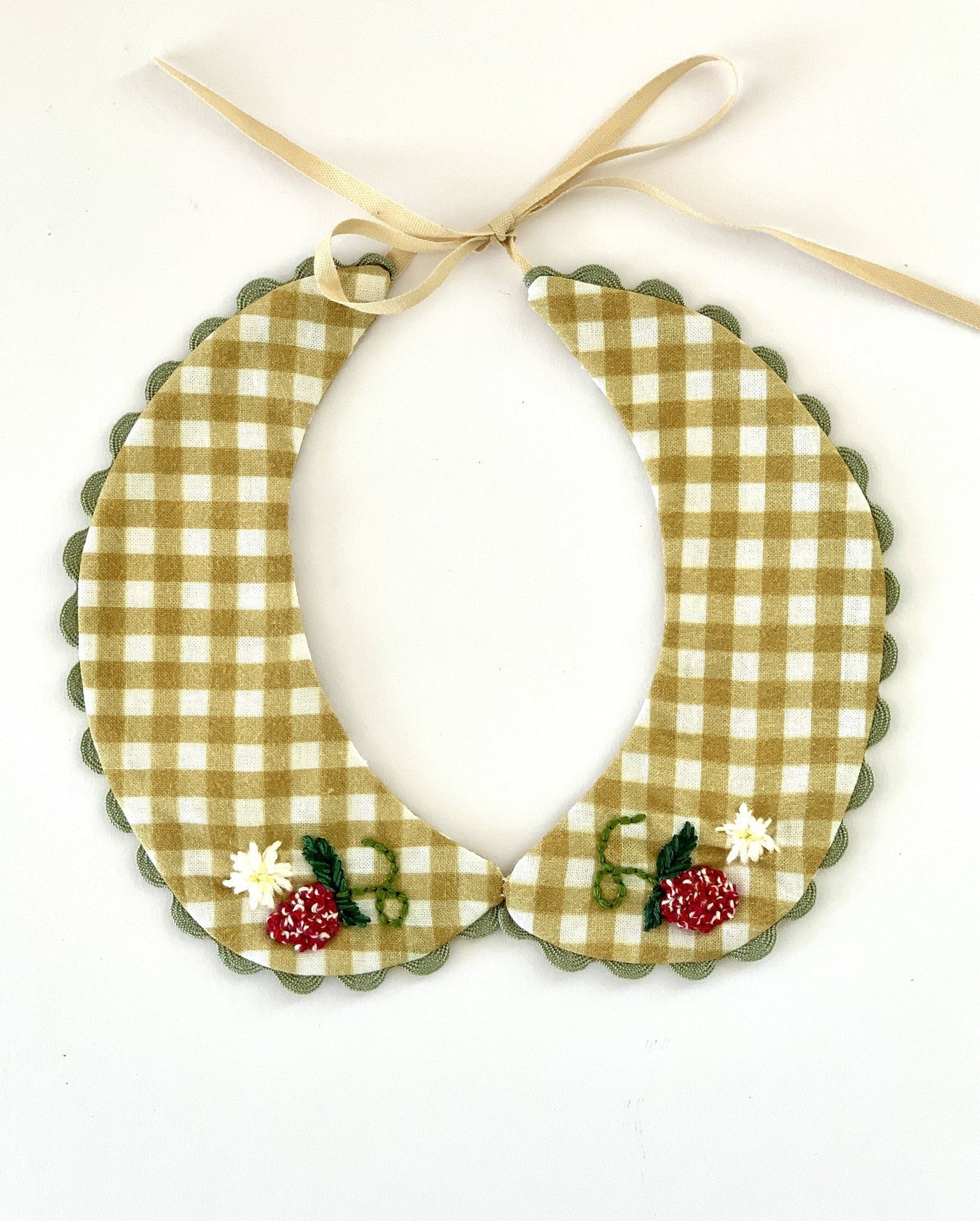 Beige Gingham Detachable Collar - Reversible and adjustable.