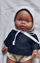 White with Stripes Bonnet (Fits 32 - 38 cm dolls / 12 - 15 inch)