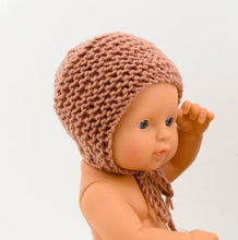 This cosy bonnet is hand knitted in Europe, specially designed for the 32 cm dolls, can fit dolls around 30 - 34 cm (11- 13 inch) Miniland, Minikane, Paola Reina Gordis and similar.