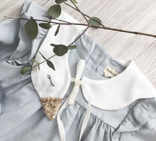 Swan collar