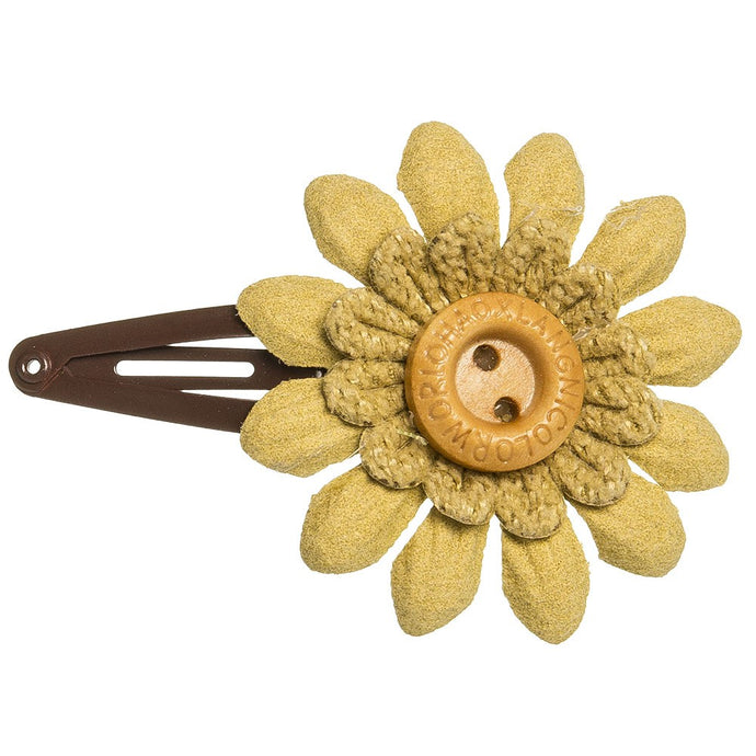 Beautiful and delicate leather flower with a sweet wooden button in mustard colour. Will add a sweet touch to any outfit! 