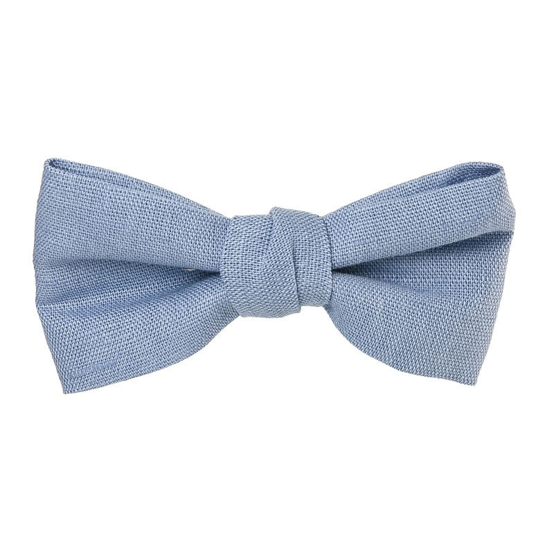 Beautiful and classic Linen bow in an alligator hair clip. This bow adds a perfect touch to any outfit! Timeless design a must have! Handmade in Spain . Olivia Ann Wholesale Accessories.