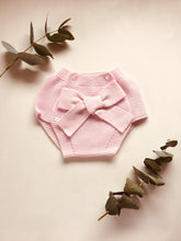 Adorable baby bloomers with a big bow, knitted in blush pink colour with 100% of the softest cotton.